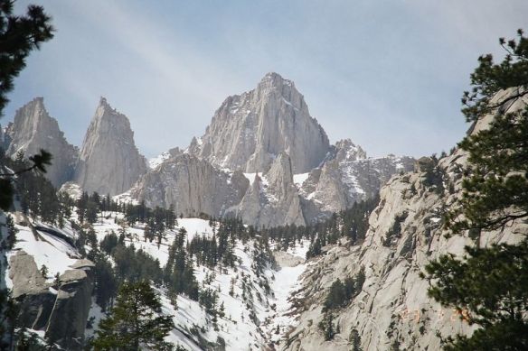 800px-Mount_Whitney_2003-03-25